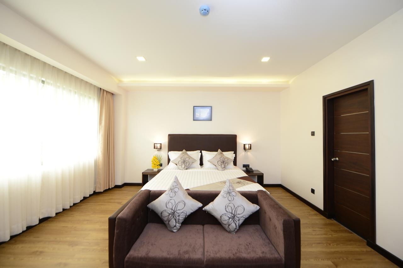 Hotel Lexus Yangon Exterior foto